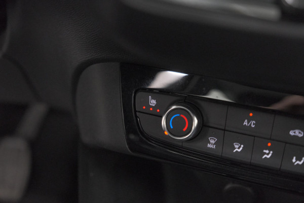 Opel Corsa Turbo 100 Level 3 | Stoelverwarming | Navigatie | Parkeersensoren | Apple Carplay