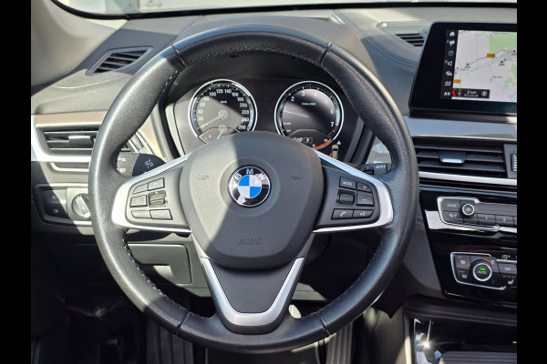 BMW X1 SDrive20i Business Edition Plus | PANO | LEDER | TREKHAAK | NAP | 1E EIGENAAR