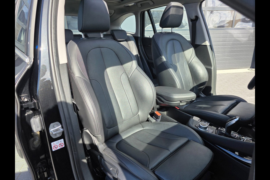 BMW X1 SDrive20i Business Edition Plus | PANO | LEDER | TREKHAAK | NAP | 1E EIGENAAR