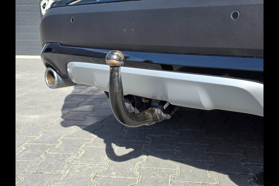 BMW X1 SDrive20i Business Edition Plus | PANO | LEDER | TREKHAAK | NAP | 1E EIGENAAR