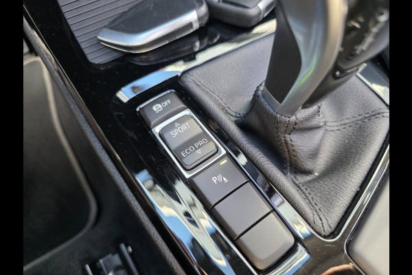 BMW X1 SDrive20i Business Edition Plus | PANO | LEDER | TREKHAAK | NAP | 1E EIGENAAR