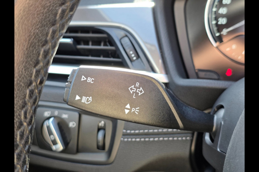 BMW X1 SDrive20i Business Edition Plus | PANO | LEDER | TREKHAAK | NAP | 1E EIGENAAR