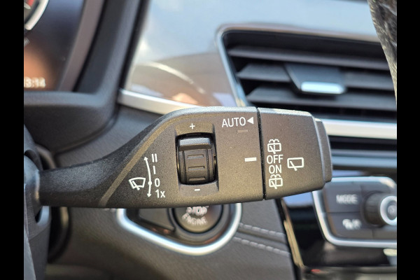 BMW X1 SDrive20i Business Edition Plus | PANO | LEDER | TREKHAAK | NAP | 1E EIGENAAR