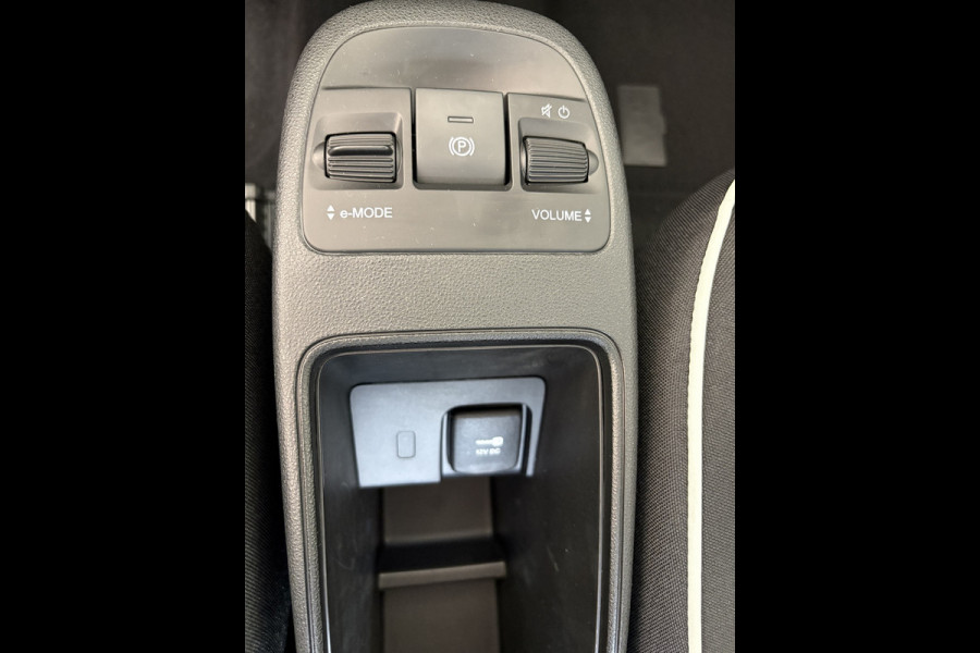 Fiat 500 Icon 42 kWh Airco - Apple carplay - Bluetooth - Cruise control - Keyless start - Navigatie - Licht metalen velgen 16 inch - Draadloze telefoonoplader - Elektrische ramen voor - Led verlichting - Stuur multifunctioneel - Stuur leder - Centrale vergrendeling met afstandsbediening