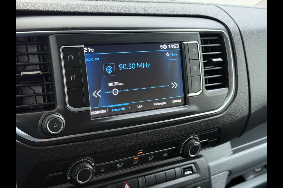 Peugeot Expert 2.0HDI 123PK Imperiaal 3-Persoons Trekhaak Airco Apple Carplay Android Auto Navi* Bluetooth Pdc Cruise Control Regen-Lichtsensor Schuifdeur Betonplex Vloer Wandbetimmering 2.500KG Trekgewicht 1e Eigenaar Originele Nederlandse Auto