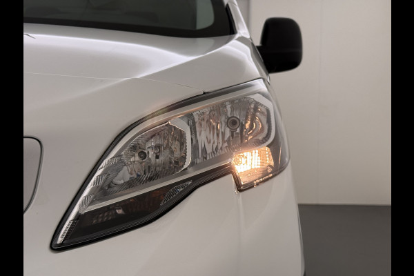 Peugeot Expert 2.0HDI 123PK Imperiaal 3-Persoons Trekhaak Airco Apple Carplay Android Auto Navi* Bluetooth Pdc Cruise Control Regen-Lichtsensor Schuifdeur Betonplex Vloer Wandbetimmering 2.500KG Trekgewicht 1e Eigenaar Originele Nederlandse Auto