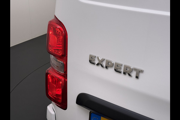 Peugeot Expert 2.0HDI 123PK Imperiaal 3-Persoons Trekhaak Airco Apple Carplay Android Auto Navi* Bluetooth Pdc Cruise Control Regen-Lichtsensor Schuifdeur Betonplex Vloer Wandbetimmering 2.500KG Trekgewicht 1e Eigenaar Originele Nederlandse Auto