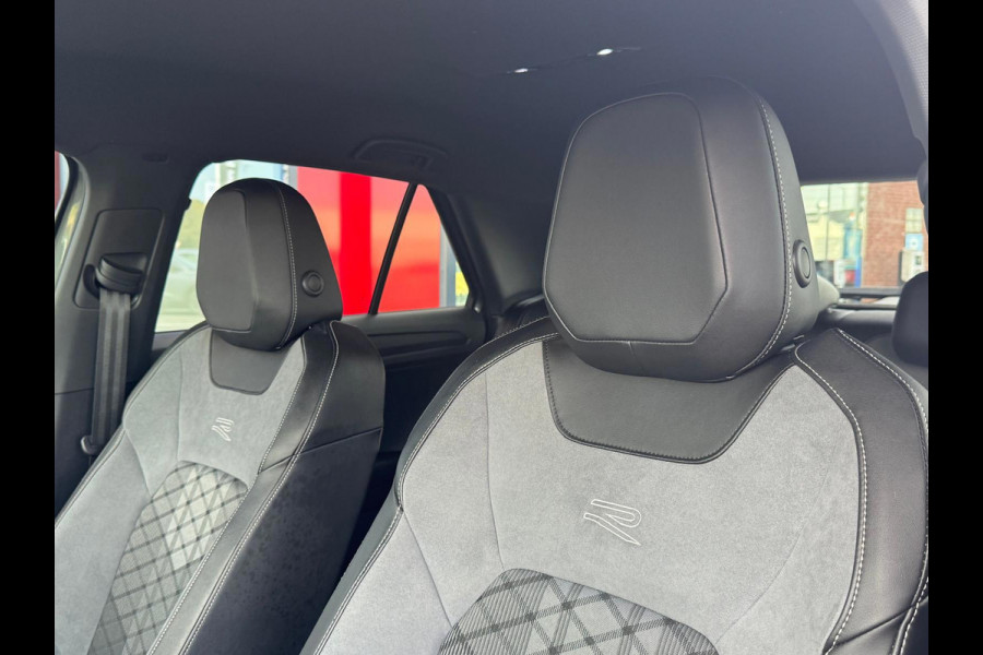 Volkswagen T-Roc 1.5 TSI R-Line 3 X R-Line DSG-7| IQ-Lights | Camera | Parksens |Keyless | Carplay | Black Pakket |
