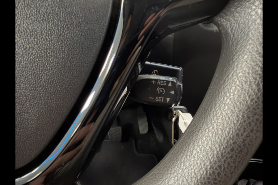 Toyota Aygo 1.0 VVT-i x-fun Airco Bluetooth NAP!