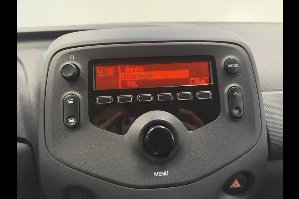 Toyota Aygo 1.0 VVT-i x-fun Airco Bluetooth NAP!