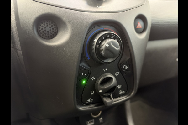 Toyota Aygo 1.0 VVT-i x-fun Airco Bluetooth NAP!