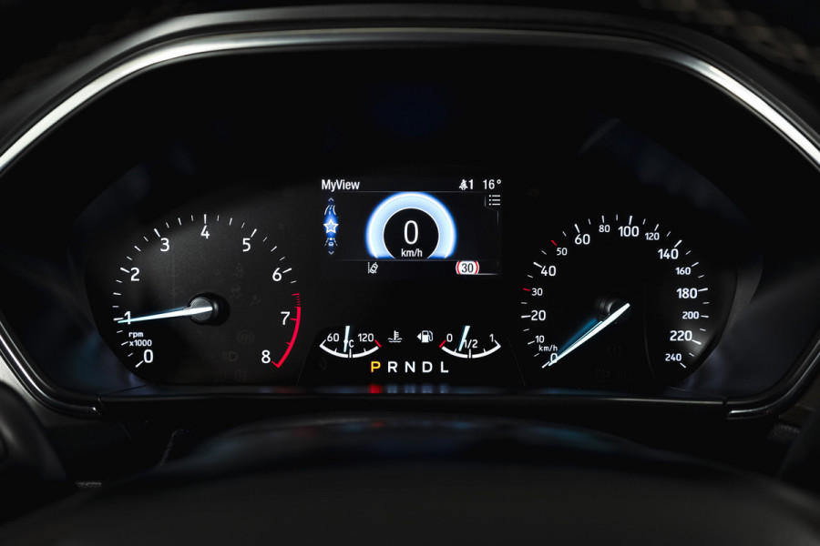 Ford FOCUS Wagon 1.5 EcoBoost 150 PK Vignale - Automaat | Adapt. Cruise | Winterpakket | PDC | Camera | NAV + App. Connect | ECC | DAB | Elk. Klep | LM 18" |