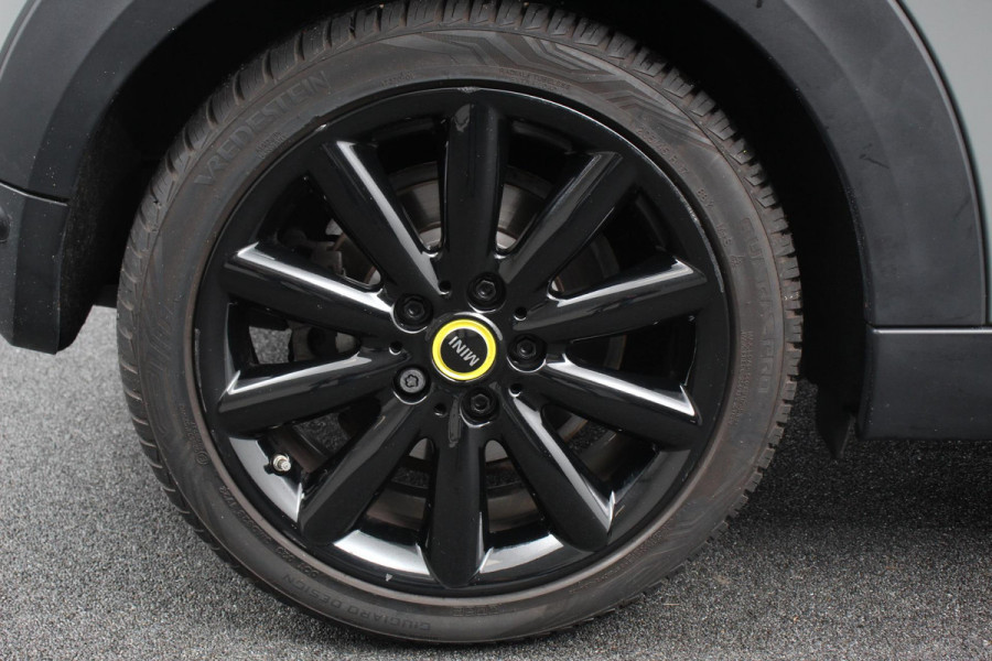 MINI Cooper Electric Charged 33 kWh Leder Climate Control Cruise Control Navigatie Camera Head up Harman Kardon