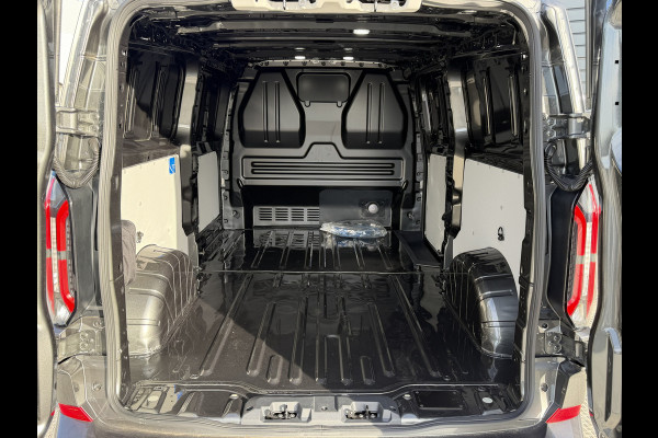 Ford E-Transit Cust. 340 L2H1 Limited 71 kWh 218 PK | 360 Camera | B&O Audio | Adaptieve Cruise | Direct Leverbaar!