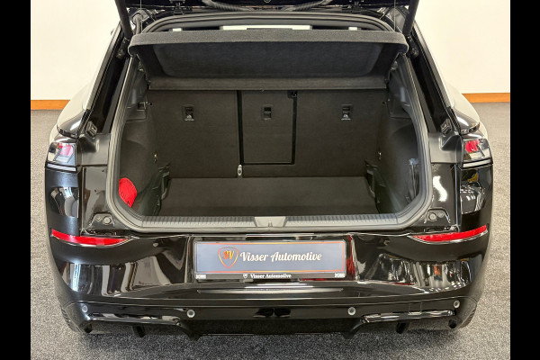 Volkswagen T-Roc 1.5 eTsi R-Line First Edition*Winterpakket*Camera*IQ-Light*