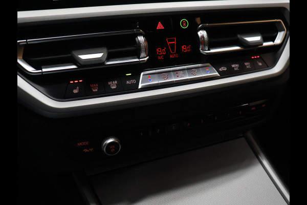 BMW 3-serie 320e Business Edition Plus [APPLE CARPLAY, ANDROID, CRUISE CONTROL, STOELVERWARMING, DIGITAL DASH, PDC 360, LEDER, BLUETOOTH, CLIMATECONTROL, LED, NAVIGATIE, NIEUWSTAAT]