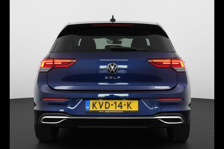Volkswagen Golf 1.4 TSI eHybrid 204PK DSG STYLE ALCANTARA/NAVI/CARPLAY