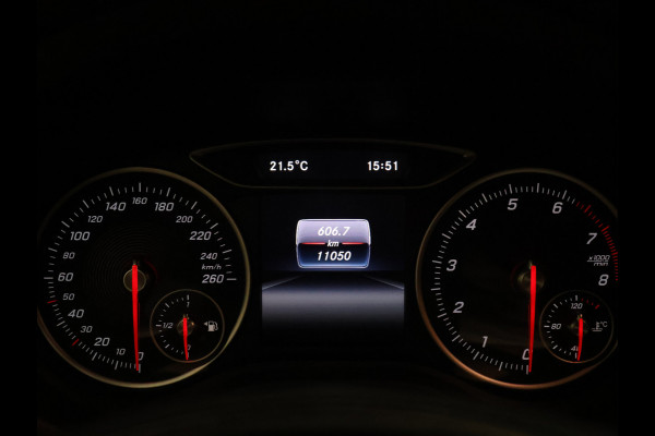 Mercedes-Benz A-Klasse 160 Ambition [CRUISE CONTROL, PDC V+A, STUURWIEL MULTIFUNCTIONEEL, CLIMATE CONTROL, LED, GARMIN MAP PILOT, SPORTSTOELEN, REGENSENSOR, NIEUWSTAAT]