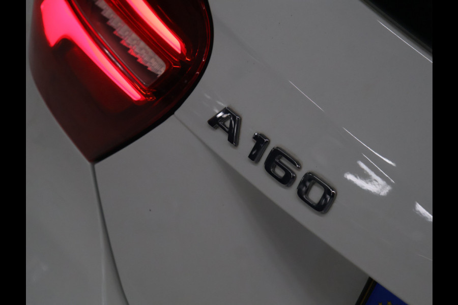Mercedes-Benz A-Klasse 160 Ambition [CRUISE CONTROL, PDC V+A, STUURWIEL MULTIFUNCTIONEEL, CLIMATE CONTROL, LED, GARMIN MAP PILOT, SPORTSTOELEN, REGENSENSOR, NIEUWSTAAT]