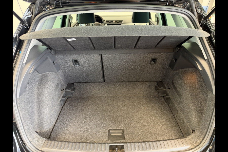 Seat Arona 1.0 TSI Style Business Intense Plus Cruise/Climate Automaat Trekhaak NAP!