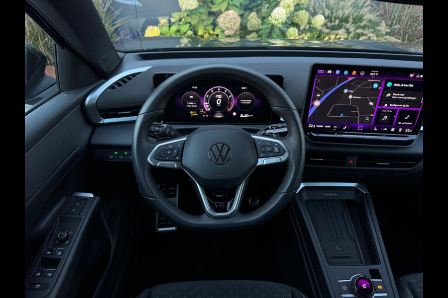 Volkswagen T-Roc 1.5 eTsi 3x R-Line M26 NAVI|LEDER|IQ LIGHT|LED|CAMERA