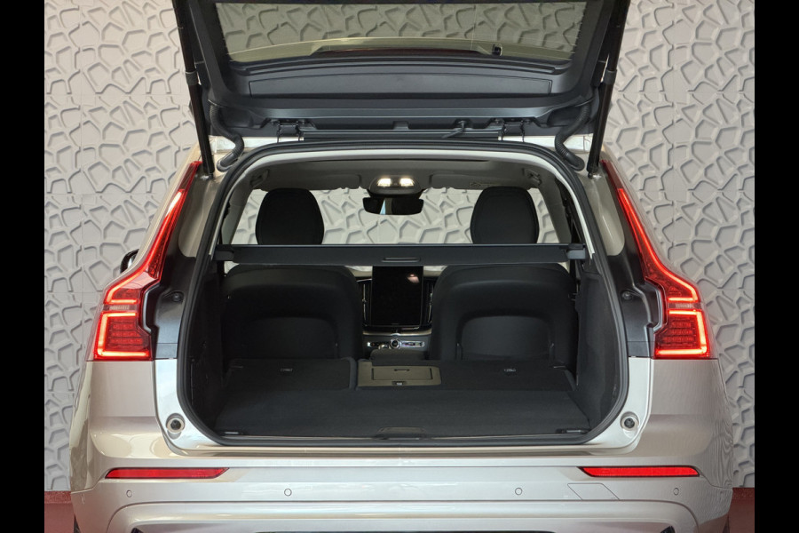 Volvo XC60 2.0 T8 455PK AWD PLUS DARK NIEUWE AUTO HARMAN KARDON 360.CAM STOEL/STUUR VERW LEER