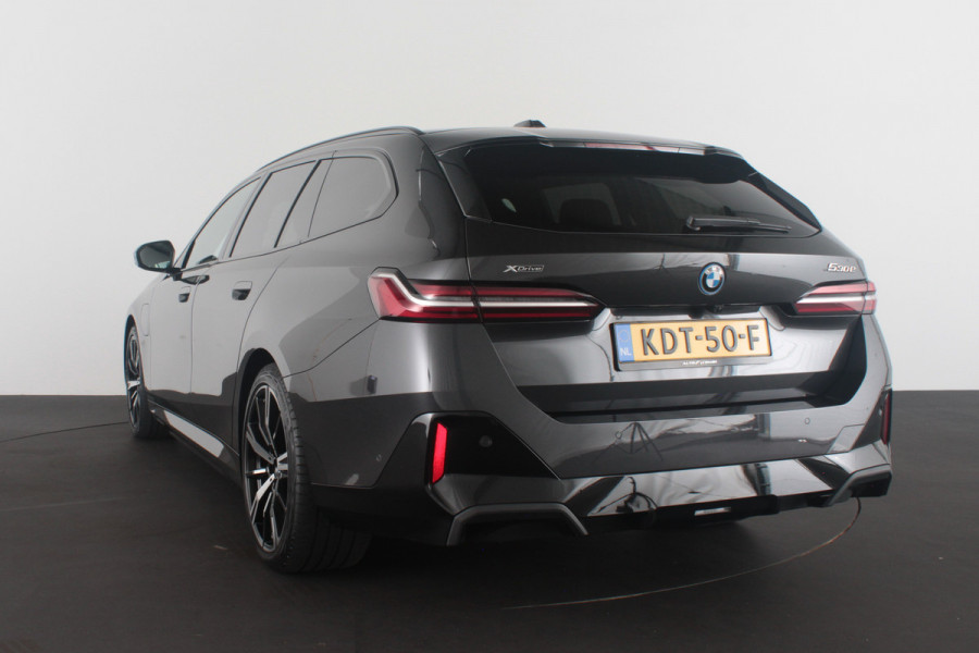 BMW 5 Serie Touring 530e xDrive M Sport > Trekhaak/20inch/Head-up/Shadow-Line/360 camera/H&K
