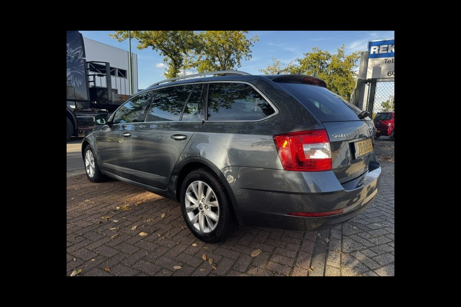 Škoda Octavia Combi 1.6 TDI Greentech Ambition Automaat Airco/ECC,Navigatie EXPORT PRIJS