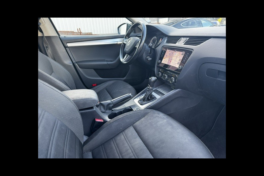 Škoda Octavia Combi 1.6 TDI Greentech Ambition Automaat Airco/ECC,Navigatie EXPORT PRIJS