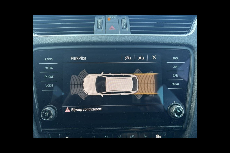 Škoda Octavia Combi 1.6 TDI Greentech Ambition Automaat Airco/ECC,Navigatie EXPORT PRIJS