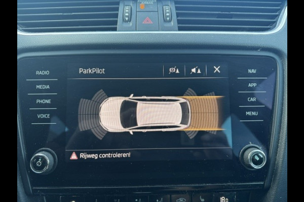 Škoda Octavia Combi 1.6 TDI Greentech Ambition Automaat Airco/ECC,Navigatie EXPORT PRIJS