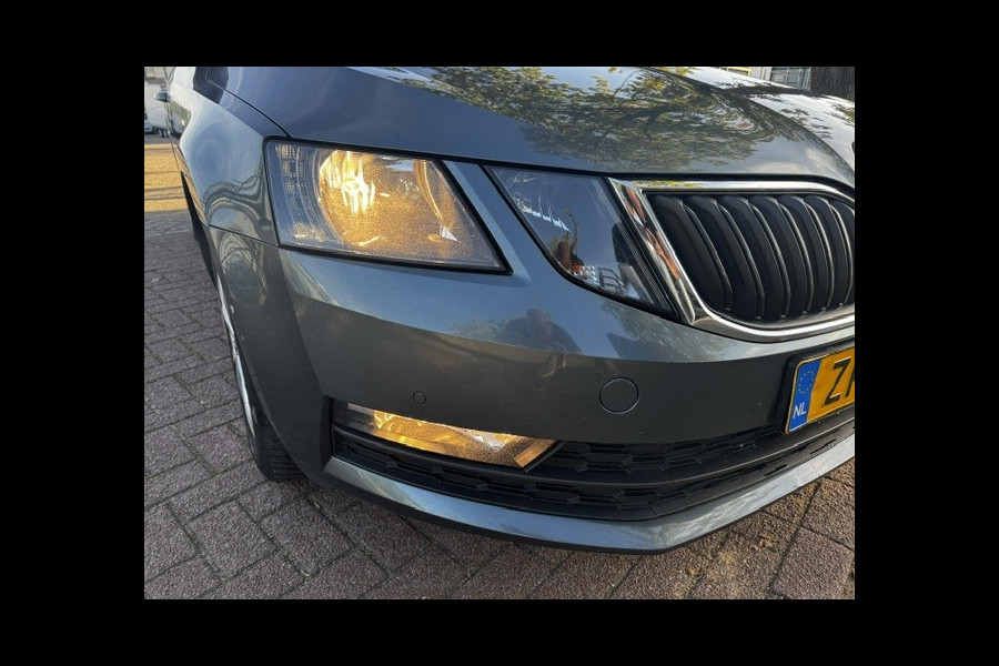 Škoda Octavia Combi 1.6 TDI Greentech Ambition Automaat Airco/ECC,Navigatie EXPORT PRIJS