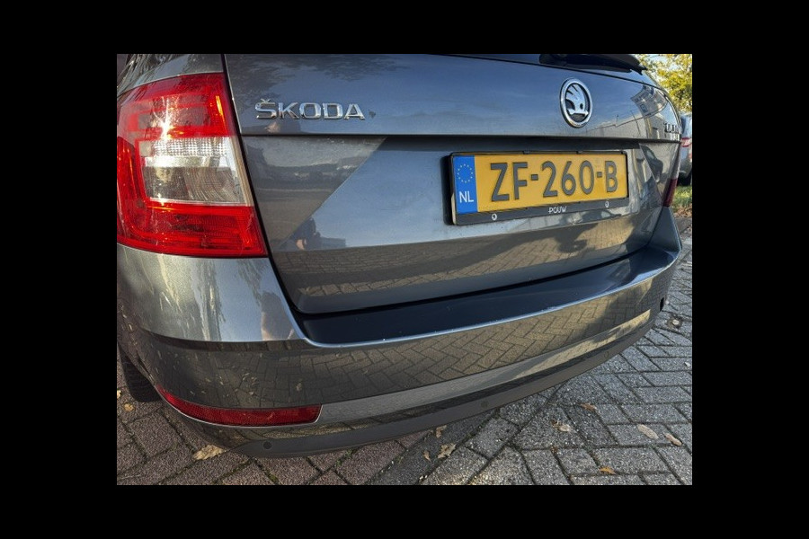 Škoda Octavia Combi 1.6 TDI Greentech Ambition Automaat Airco/ECC,Navigatie EXPORT PRIJS