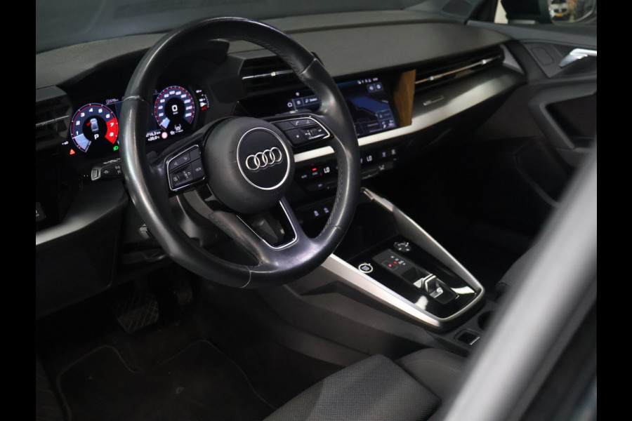 Audi A3 Limousine 35 TFSI Sport [APPLE CARPLAY, ANDROID, ADAPTIVE CRUISE CONTROL, DIGITAL DASH, FULL LED, CLIMATE CONTROL, BLUETOOTH, MMI NAVIGATIE PLUS,NIEUWSTAAT]