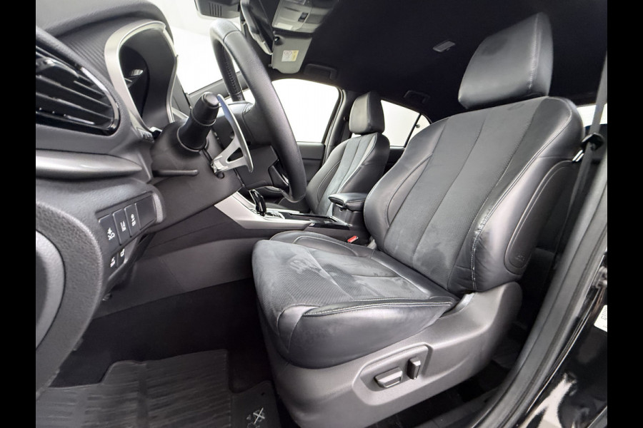 Mitsubishi Eclipse Cross 2.4I 188PK AUT. PHEV Hybride 360°Camera Adap.Cruise Stoel+Stuurverwarming Apple Carplay/Android Auto Navi Ecc Pdc Executive Lane Assist Privacy Glas Led Lmv Voicecontrol Regen-Lichtsensor Isofix Dodehoekdetectie 1.500KG Trekgewicht 1e Eigenaar Origineel Nederlandse Auto