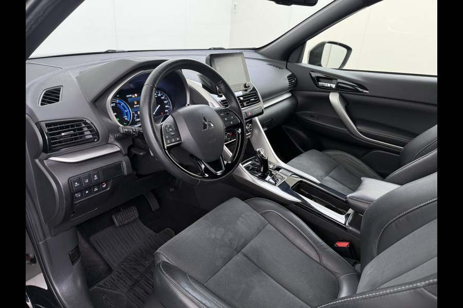 Mitsubishi Eclipse Cross 2.4I 188PK AUT. PHEV Hybride 360°Camera Adap.Cruise Stoel+Stuurverwarming Apple Carplay/Android Auto Navi Ecc Pdc Executive Lane Assist Privacy Glas Led Lmv Voicecontrol Regen-Lichtsensor Isofix Dodehoekdetectie 1.500KG Trekgewicht 1e Eigenaar Origineel Nederlandse Auto