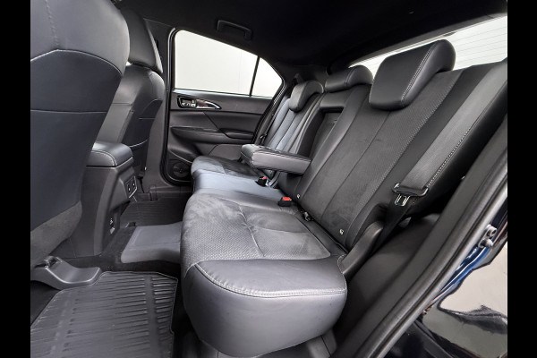 Mitsubishi Eclipse Cross 2.4I 188PK AUT. PHEV Hybride 360°Camera Adap.Cruise Stoel+Stuurverwarming Apple Carplay/Android Auto Navi Ecc Pdc Executive Lane Assist Privacy Glas Led Lmv Voicecontrol Regen-Lichtsensor Isofix Dodehoekdetectie 1.500KG Trekgewicht 1e Eigenaar Origineel Nederlandse Auto