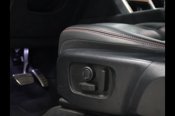 Land Rover Discovery Sport P300e 1.5 R-Dynamic HSE [PANORAMADAK, TREKHAAK, APPLE CARPLAY, ANDROID, CRUISE CONTROL, MERIDIAN SOUND SYSTEM, CAMERA, PDC V+A, LEDER, LED, NAVIGATIE, BLUETOOTH, CLIMATE CONTROL, ELEKTRISCHE ACHTERKLEP NIEUWSTAAT]