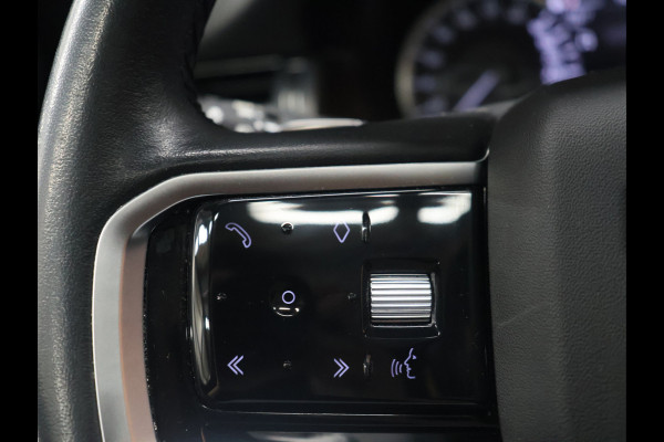 Land Rover Discovery Sport P300e 1.5 R-Dynamic HSE [PANORAMADAK, TREKHAAK, APPLE CARPLAY, ANDROID, CRUISE CONTROL, MERIDIAN SOUND SYSTEM, CAMERA, PDC V+A, LEDER, LED, NAVIGATIE, BLUETOOTH, CLIMATE CONTROL, ELEKTRISCHE ACHTERKLEP NIEUWSTAAT]