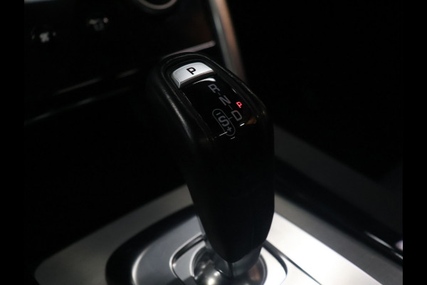 Land Rover Discovery Sport P300e 1.5 R-Dynamic HSE [PANORAMADAK, TREKHAAK, APPLE CARPLAY, ANDROID, CRUISE CONTROL, MERIDIAN SOUND SYSTEM, CAMERA, PDC V+A, LEDER, LED, NAVIGATIE, BLUETOOTH, CLIMATE CONTROL, ELEKTRISCHE ACHTERKLEP NIEUWSTAAT]