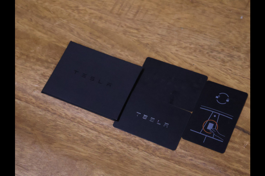 Tesla Model 3 Standard RWD Plus 60 kWh [PANORAMADAK, STOELVERWARMING, NAVIGATIE, DODEHOEKDETECTIE, 18 INCH LMV, CLIMATE, NIEUWSTAAT]