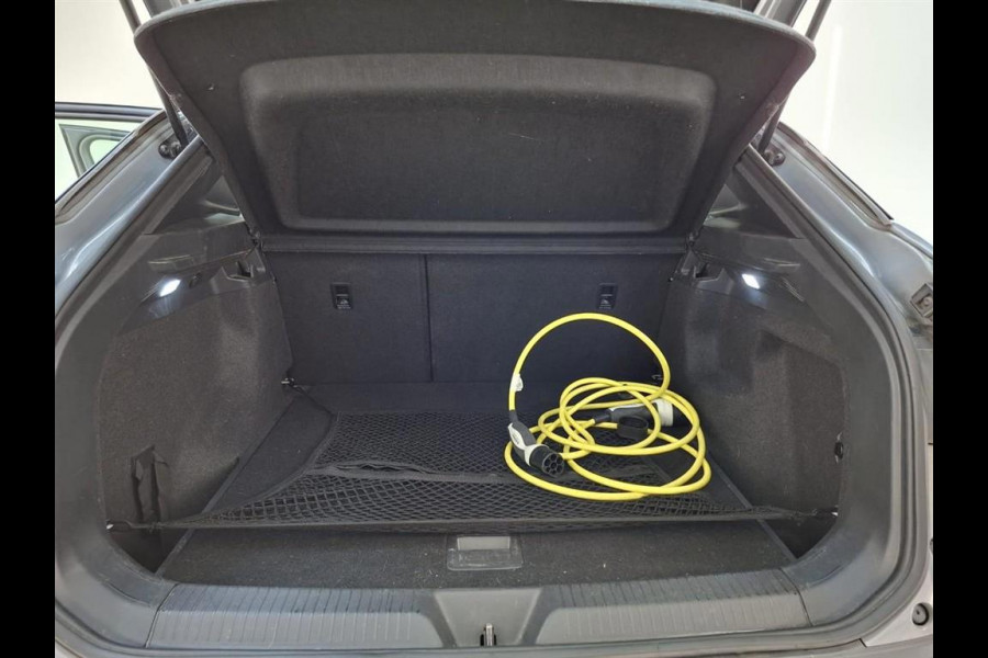 Volkswagen ID.4 Pro 77 kWh SOH 92.21 %|Stoelverw|