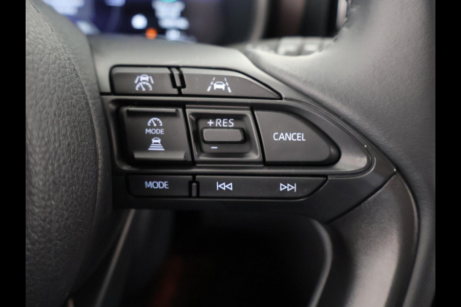 Toyota Yaris Cross 1.5 Hybrid Executive | Apple Carplay & AndroidAUTO | Stoelverwarming | Dodehoek detectie | Parkeersensoren |