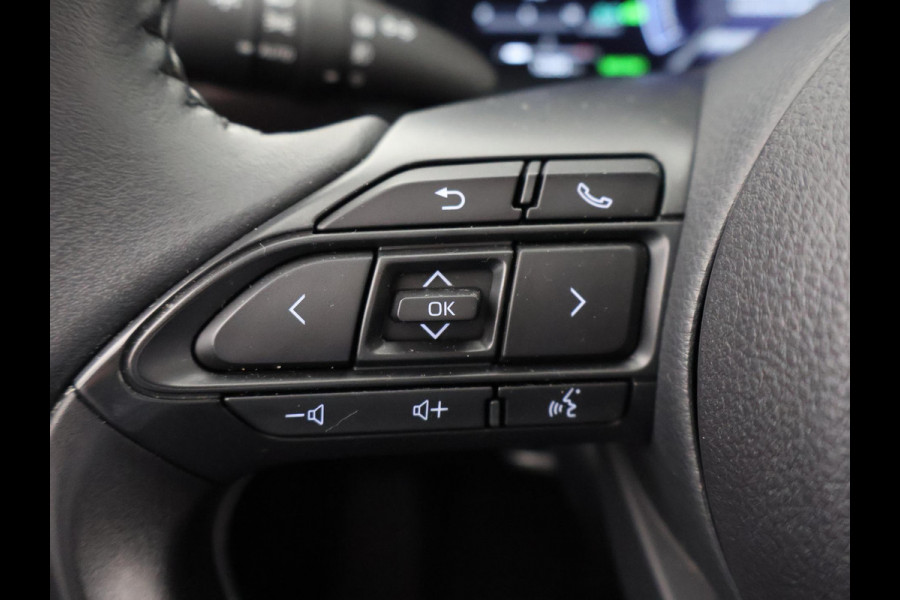 Toyota Yaris Cross 1.5 Hybrid Executive | Apple Carplay & AndroidAUTO | Stoelverwarming | Dodehoek detectie | Parkeersensoren |