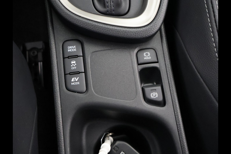 Toyota Yaris Cross 1.5 Hybrid Executive | Apple Carplay & AndroidAUTO | Stoelverwarming | Dodehoek detectie | Parkeersensoren |