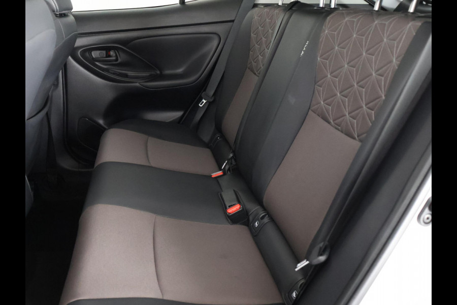 Toyota Yaris Cross 1.5 Hybrid Executive | Apple Carplay & AndroidAUTO | Stoelverwarming | Dodehoek detectie | Parkeersensoren |