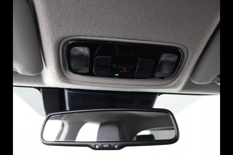 Toyota Yaris Cross 1.5 Hybrid Executive | Apple Carplay & AndroidAUTO | Stoelverwarming | Dodehoek detectie | Parkeersensoren |