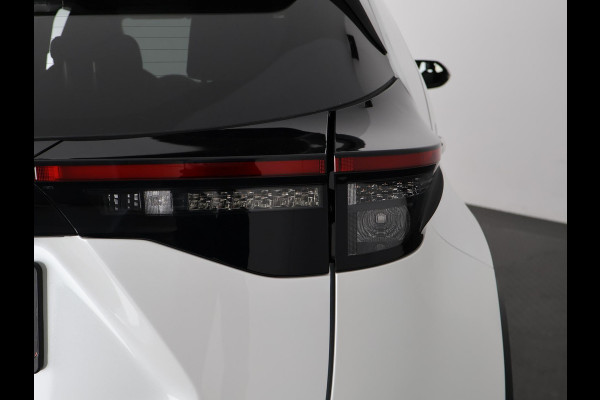 Toyota Yaris Cross 1.5 Hybrid Executive | Apple Carplay & AndroidAUTO | Stoelverwarming | Dodehoek detectie | Parkeersensoren |
