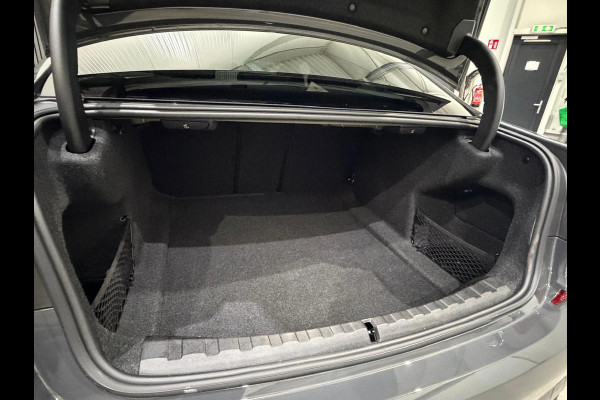 BMW 3-serie M340i xDrive High Executive / Pano / H&K Audio / Laser / Head-up