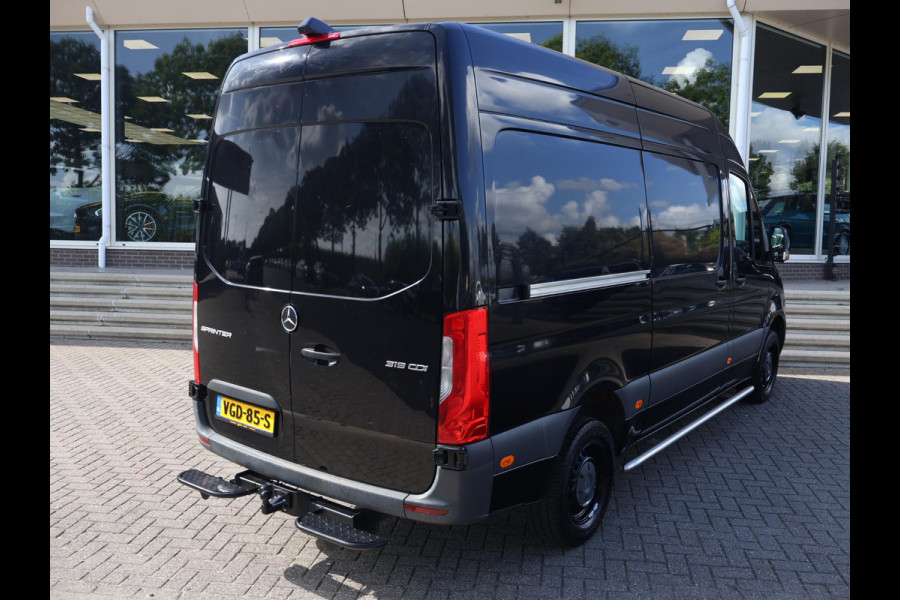 Mercedes-Benz Sprinter 319 3.0 CDI V6 190 PK AUT. L2H2 + 2 SCHUIFDEUREN | 3500 KG TREKHAAK | BREEDBEELD MBUX NAVIGATIE